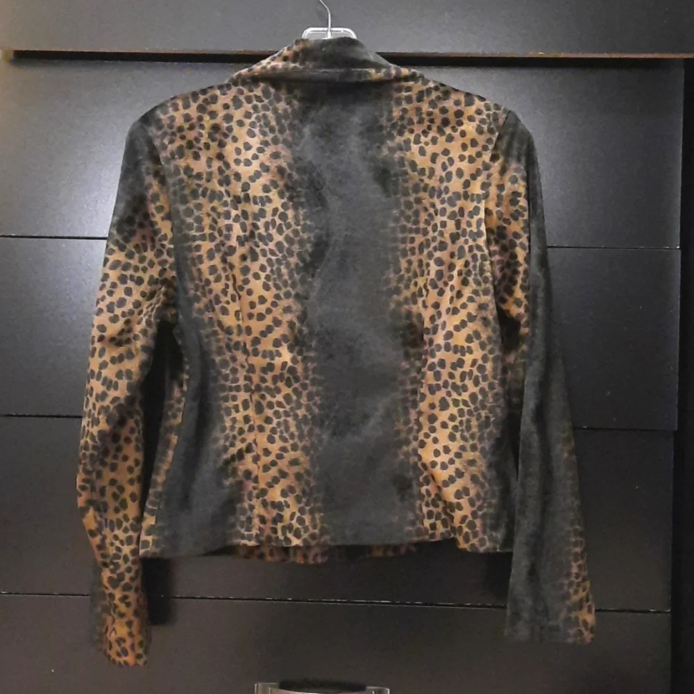 Leopard Print jacket - Picture 2 of 6